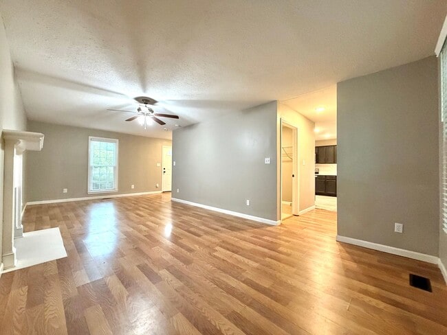 Building Photo - 1909 Needmore Rd