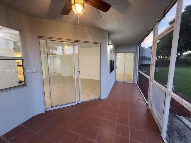 Building Photo - 2629 SE 19th Ct