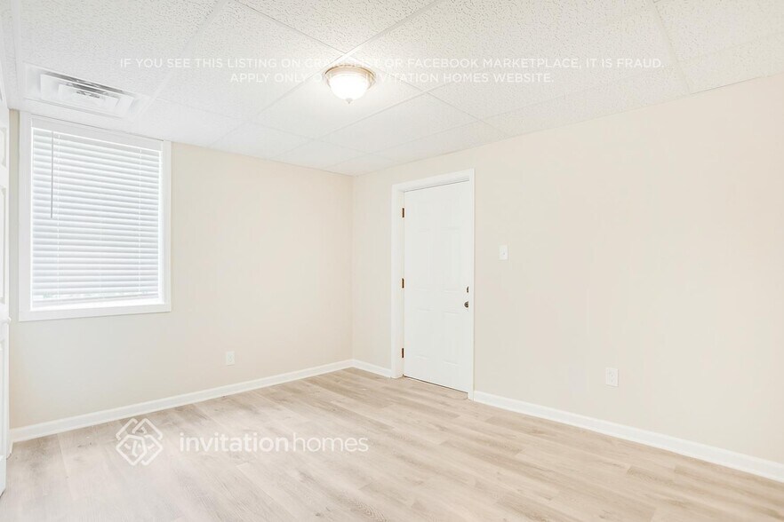 Building Photo - 4530 Ripplewood Dr
