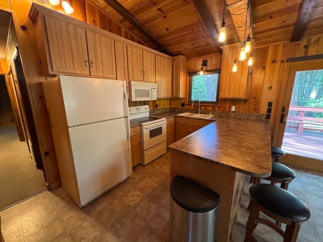 Building Photo - 510 Little Mountain Ln