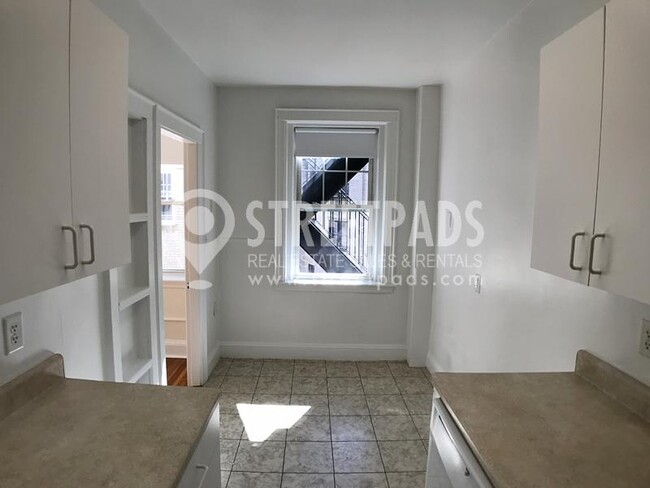 Building Photo - 1 bedroom in Boston MA 02135
