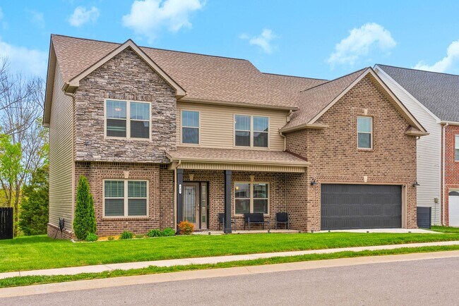 Building Photo - Modern 6-Bedroom Home with Open Layout & S...