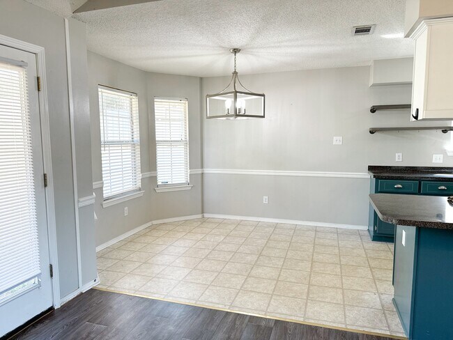 Building Photo - 1456 Champion Cove
