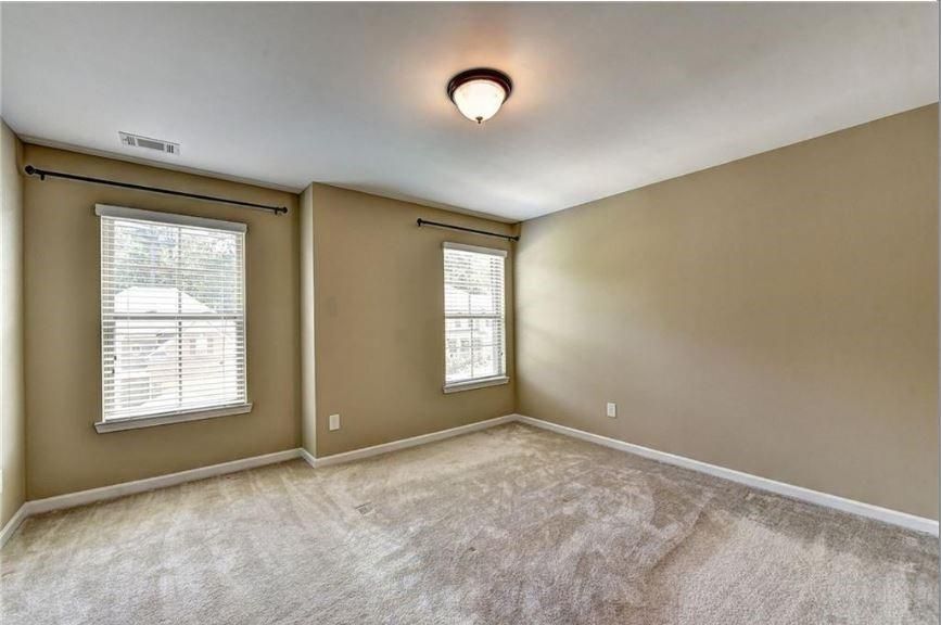 Building Photo - 5957 Stow Dr