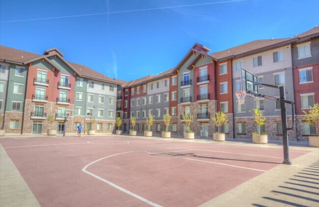 Building Photo - 1340 N Freedom Blvd