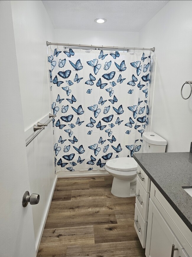 Building Photo - 56-344-344 Huehu St