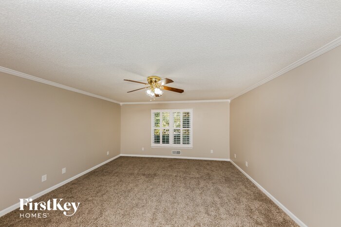 Building Photo - 112 Radford Cir SW