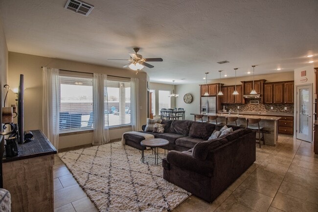 Building Photo - Spacious, Charming Home