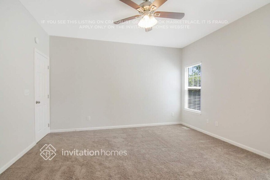 Building Photo - 533 Hanska Way