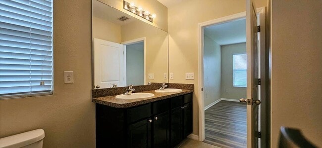 Building Photo - 318 Gris Sky Ln