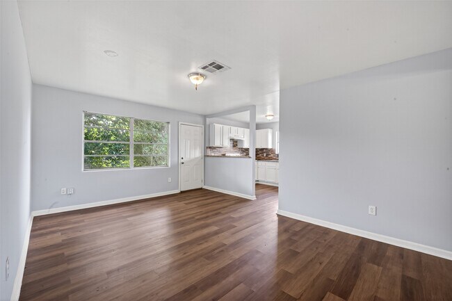 Building Photo - 4118 Sunflower St