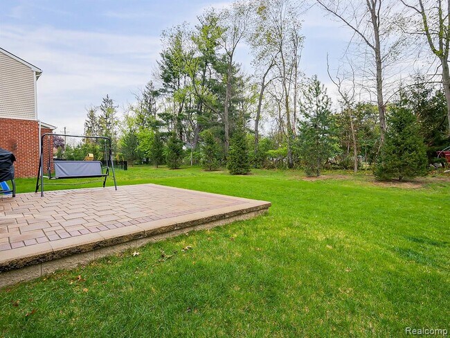 Building Photo - 8640 Quincy Dr