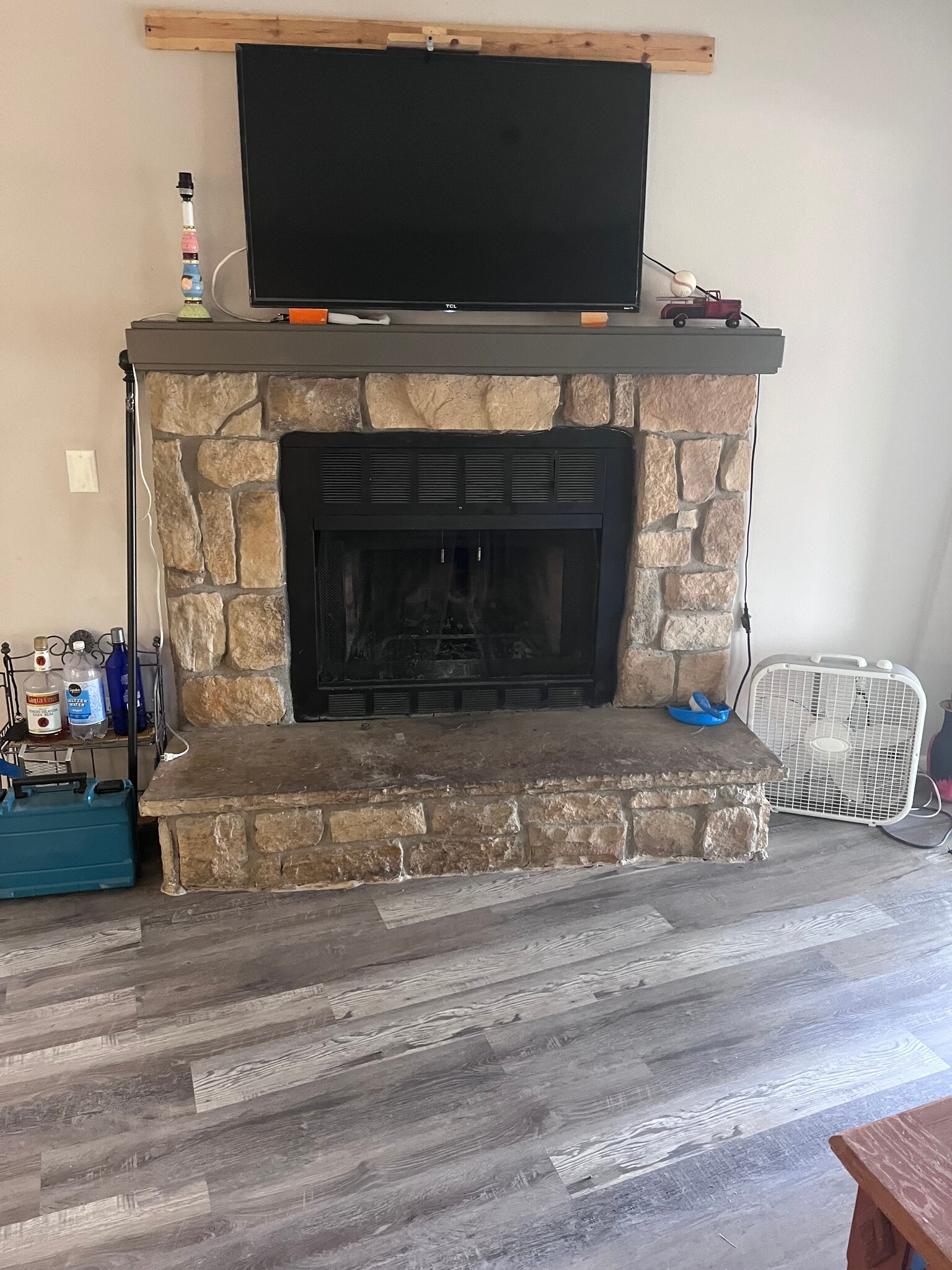 Fire place - 457 S Memphis Way