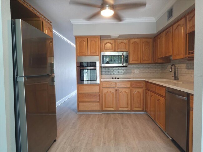 Building Photo - 2321 Ecuadorian Way