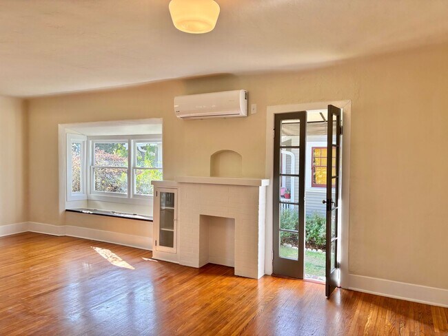 Building Photo - Serene Newly Remodeled 2 bed/ 1 Bath Craftsman Home with Bonus Space and Private Outdoor Space in...