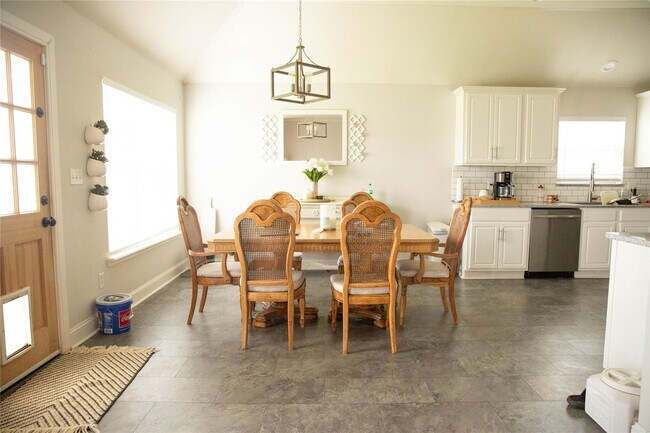 Building Photo - 2309 Tallgrass Cir