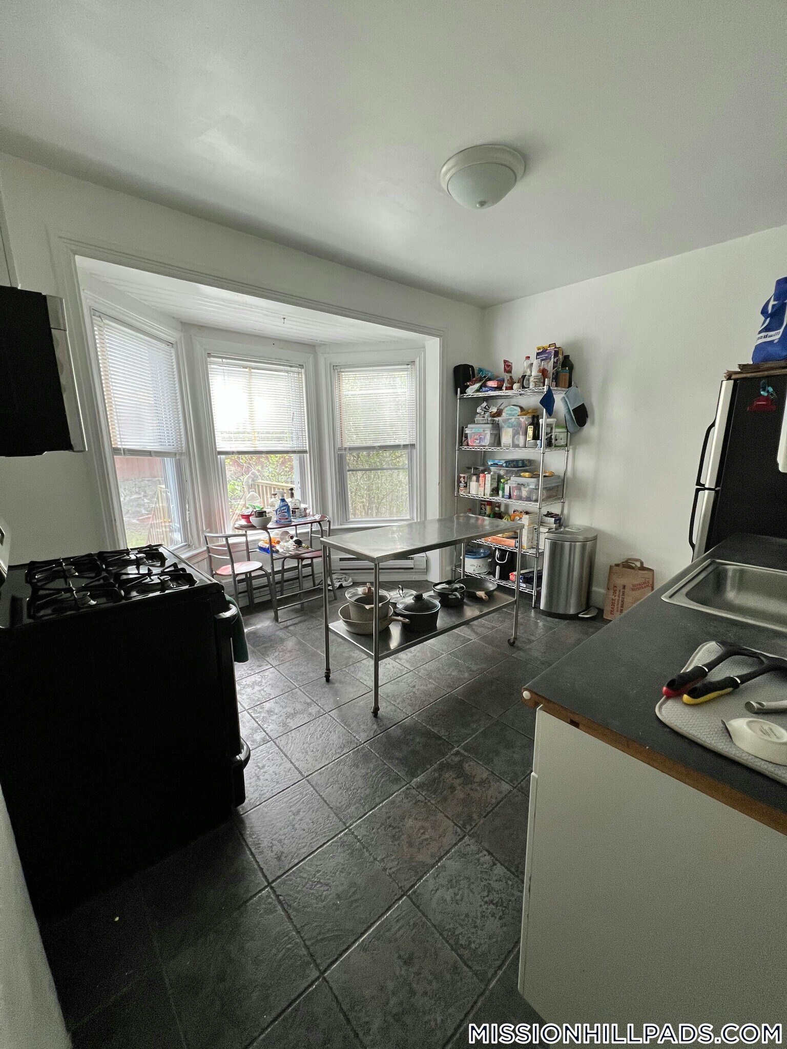 Building Photo - 40-42 Hillside St.