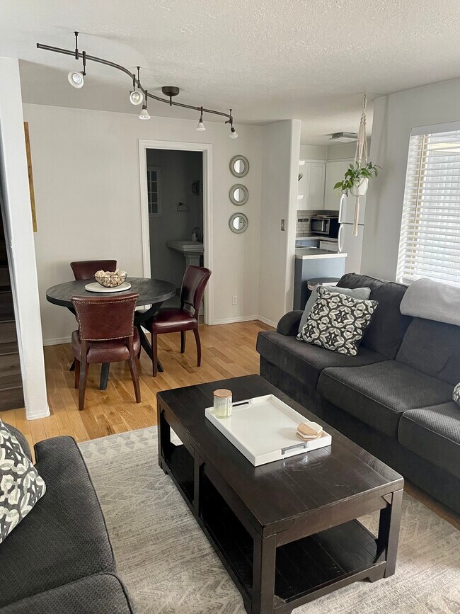 Building Photo - 20390 Fairway Dr