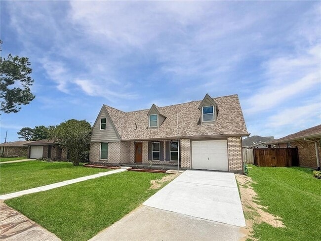 Building Photo - 2733 W Friendship Dr