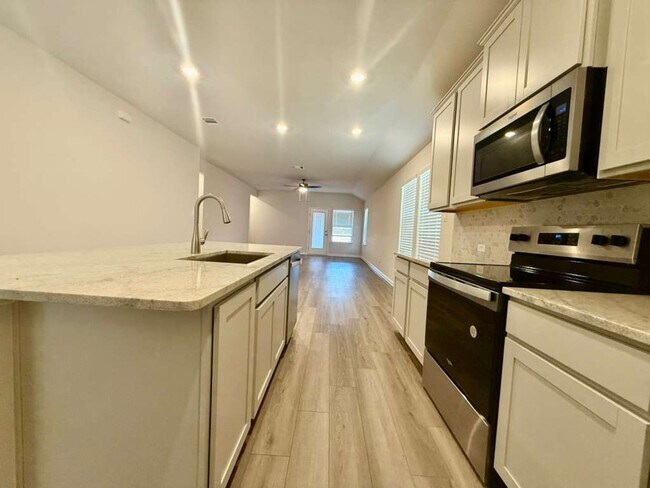 Building Photo - 11507 Cottage Pt