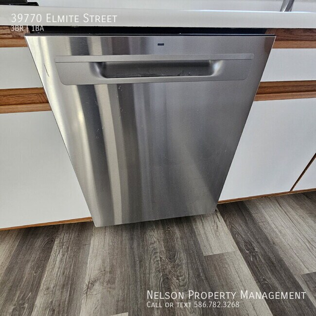 Building Photo - 39770 Elmite St