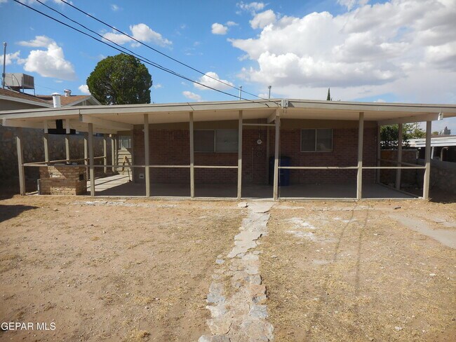 Building Photo - 3608 Sheppard Ave