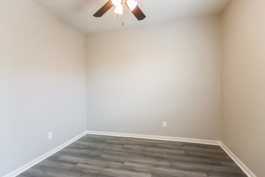 Building Photo - 7618 Dragon Pearls Ln