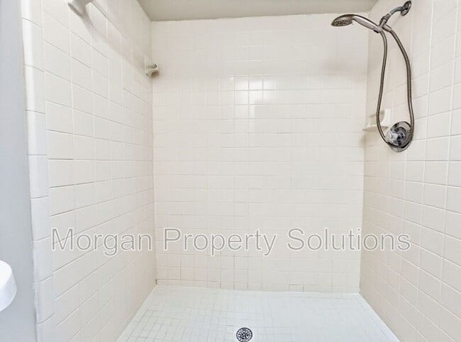 Building Photo - 1017 Whalebone Bay Dr