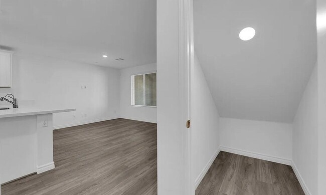 Building Photo - 10772 Ditchburn Ct