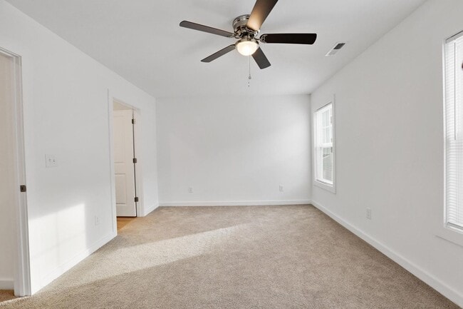 Building Photo - 415 Sunfish LN