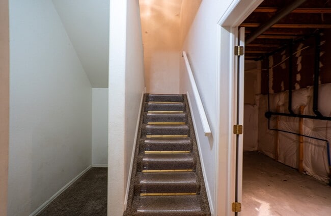 Building Photo - 615 Bosque Vista Point