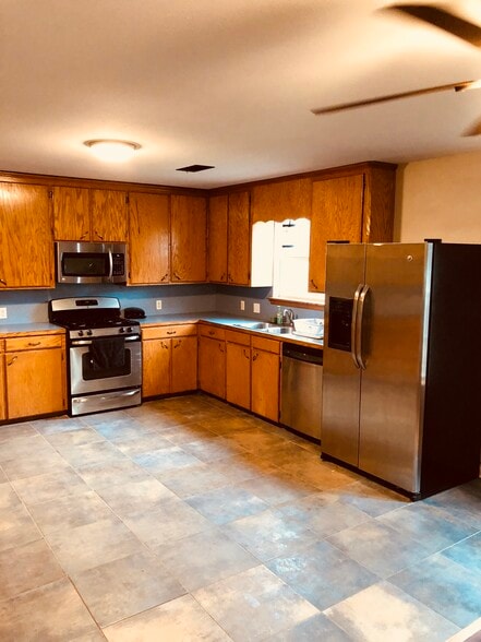 Kitchen - 2251 Macon