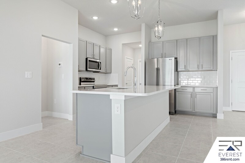 Building Photo - 67 Brewster Ln