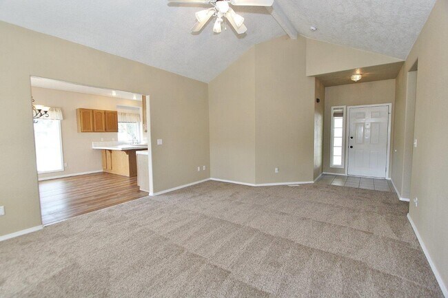 Building Photo - 604 Smith Ct