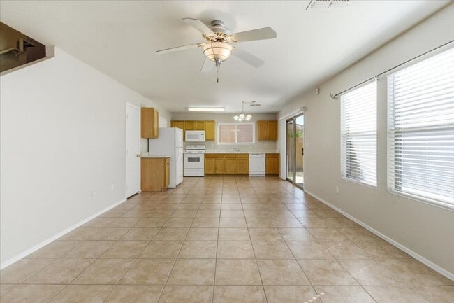 Building Photo - 3 Bedroom Home in Cooper Commons Near S Cooper Rd and E Hunt Highway!