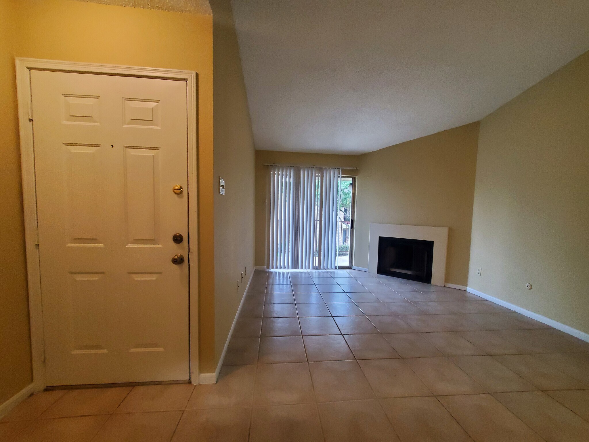 Building Photo - 2120 El Paseo St
