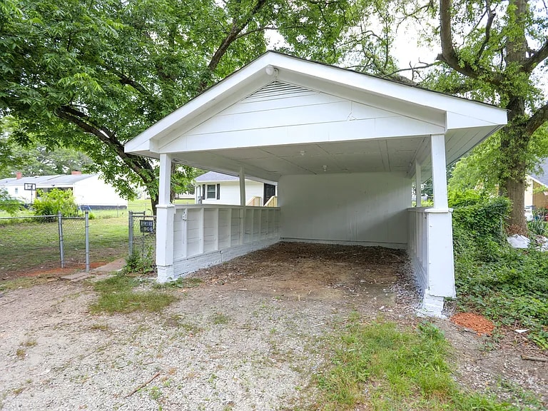 Building Photo - 219 Anderson Dr