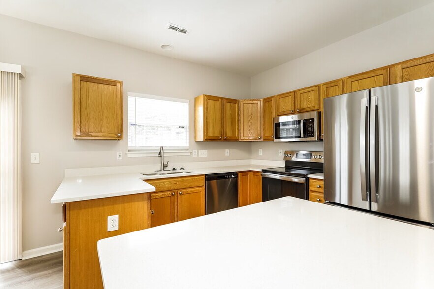 Building Photo - 12827 Winget Rd