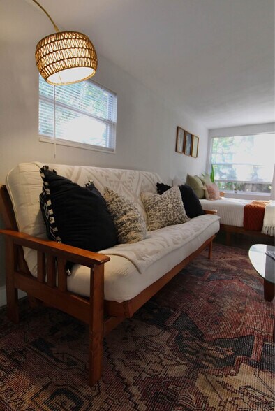 Building Photo - 2241 27th St S