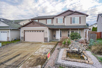 Building Photo - SPACIOUS FIVE BEDROOM HOUSE IN VANCOUVER