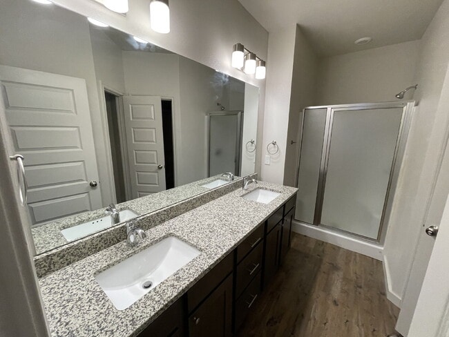 Building Photo - Newer Townhome Located South Of Town Near ...