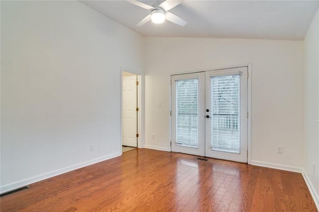 Building Photo - 1756 Dresden Dr NE