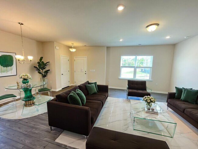 Building Photo - 2421 Hedge Maple Dr