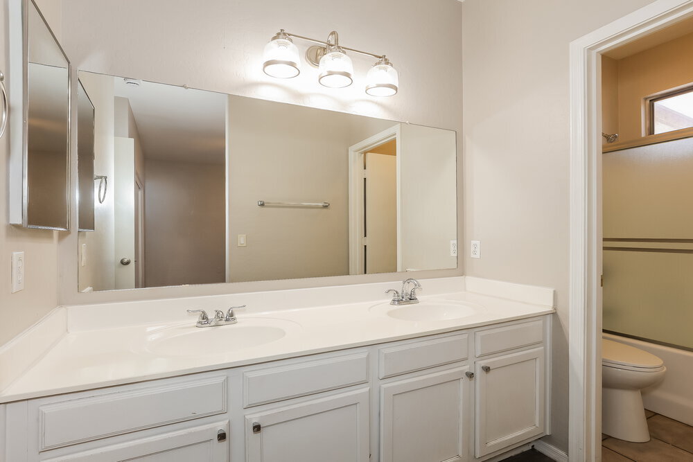 Building Photo - 11217 W Berkeley Rd