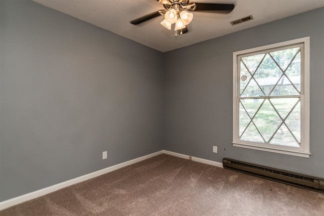 Building Photo - 2413 Keith Dr