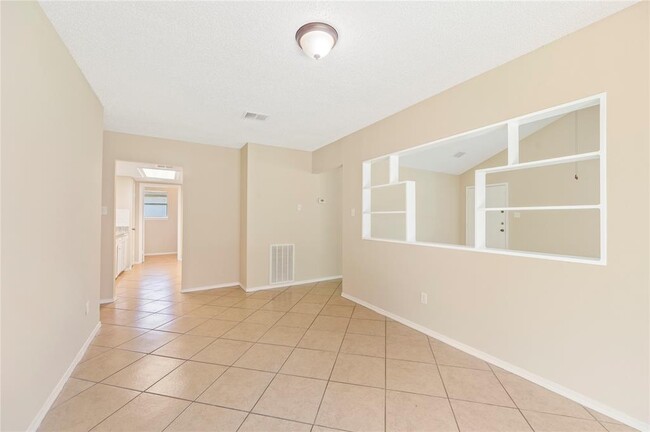 Building Photo - 3310 Crossman Dr