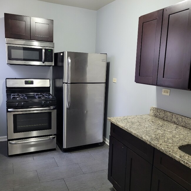 Building Photo - 6629 S Greenwood Ave