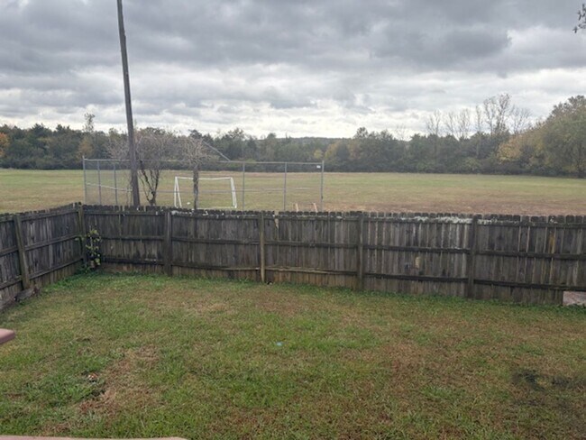 Building Photo - LaVergne-3BR/2BA-1250 SF