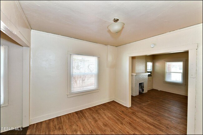 Building Photo - 3002 Louisville Ave