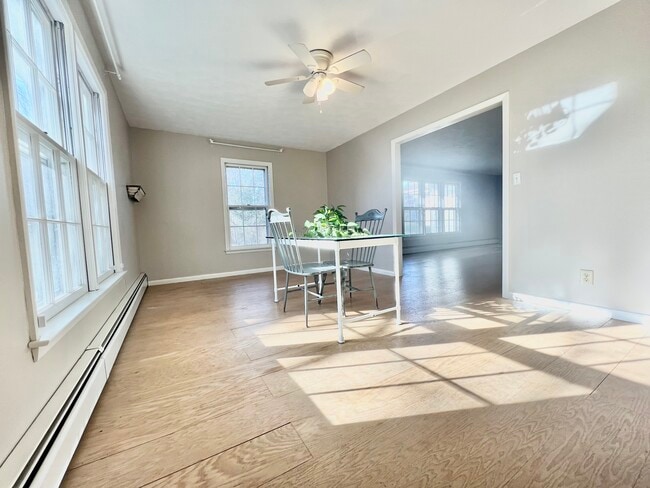 Building Photo - 250 Edgewood Dr